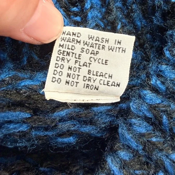 KOMANI Men's Sweater 80s Embroidered Leather Tiger Patch Crew Neck Knit Medium Crewneck